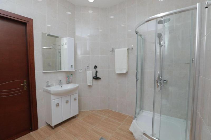 Khujand Grand Hotel Buitenkant foto